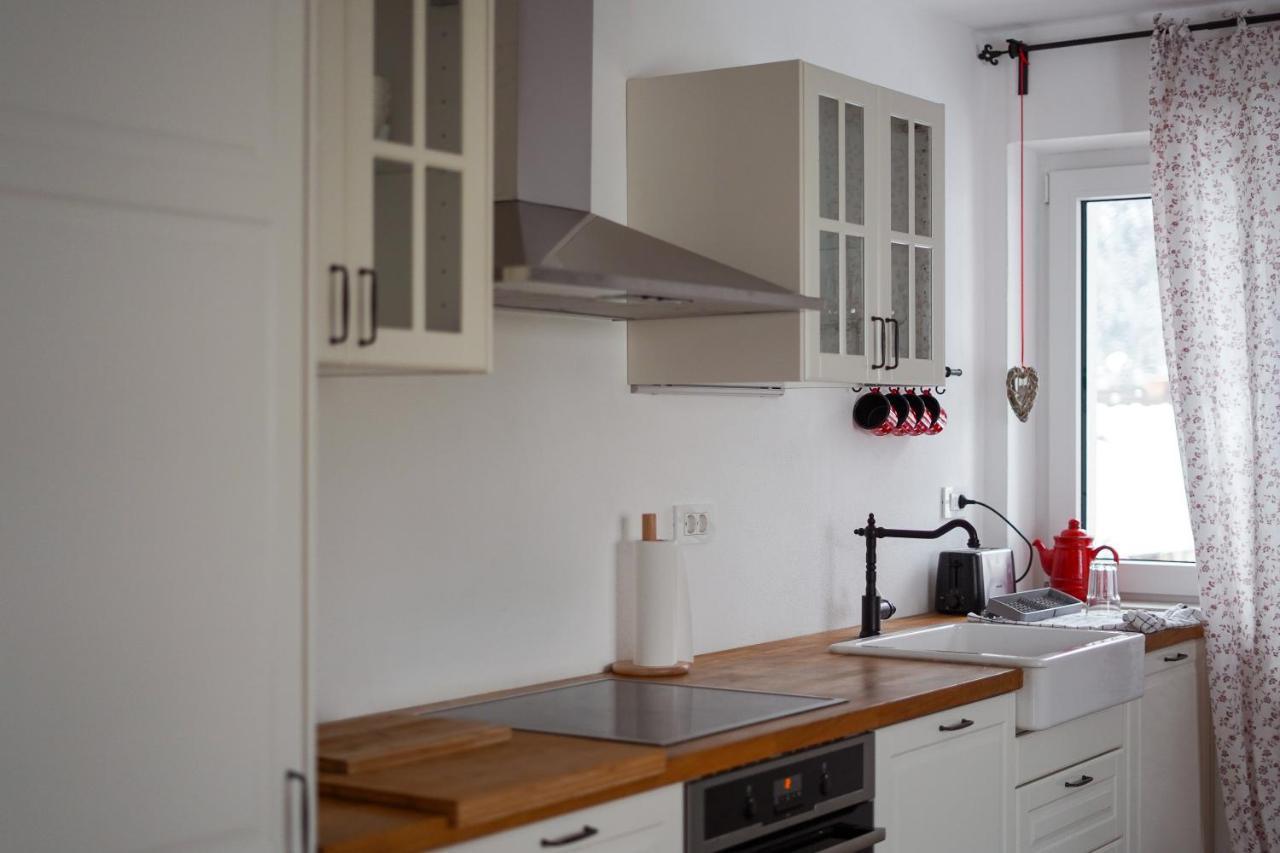 Cozy Nest In The Heart Of Kranjska Gora Apartman Kültér fotó